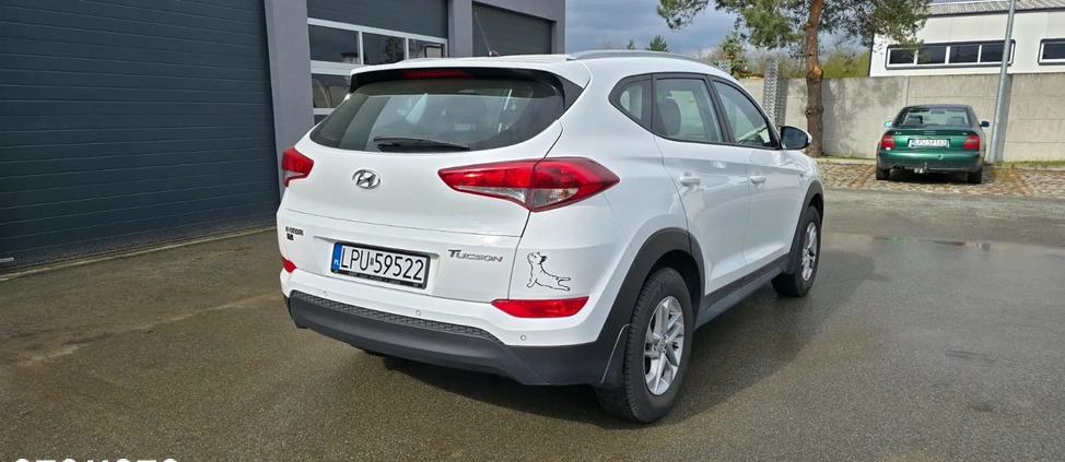 Hyundai Tucson cena 74900 przebieg: 79648, rok produkcji 2017 z Puławy małe 67